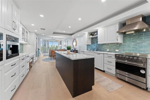Copropriété à vendre à Longboat Key, Floride: 3 chambres, 314.2 m2 № 1585784 - photo 12