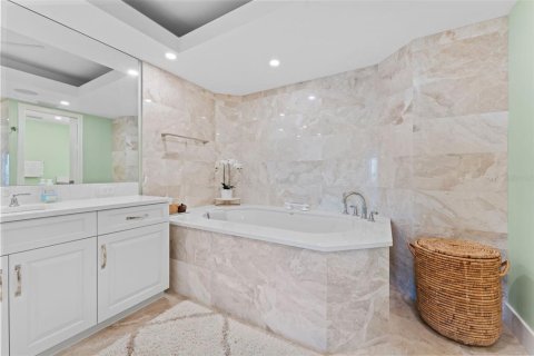 Copropriété à vendre à Longboat Key, Floride: 3 chambres, 314.2 m2 № 1585784 - photo 23