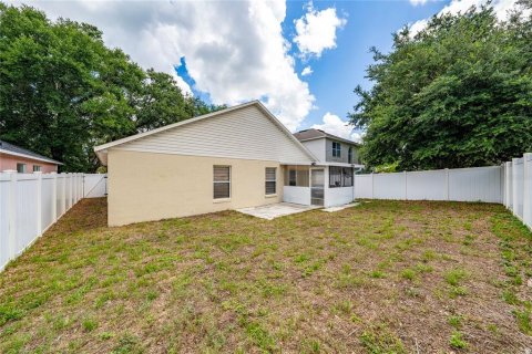 House in Clermont, Florida 3 bedrooms, 146.14 sq.m. № 1803042 - photo 30
