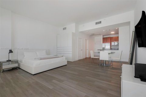 Condominio en alquiler en Miami Beach, Florida, 70.61 m2 № 2011289 - foto 15