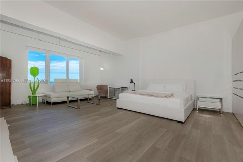Condominio en alquiler en Miami Beach, Florida, 70.61 m2 № 2011289 - foto 5