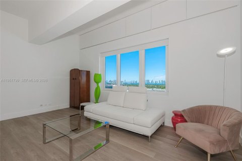 Condominio en alquiler en Miami Beach, Florida, 70.61 m2 № 2011289 - foto 8