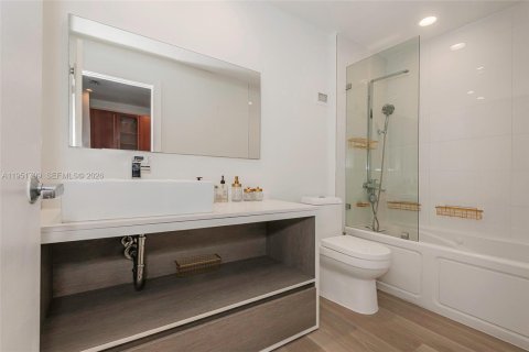 Condominio en alquiler en Miami Beach, Florida, 70.61 m2 № 2011289 - foto 25