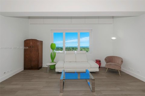 Condominio en alquiler en Miami Beach, Florida, 70.61 m2 № 2011289 - foto 10