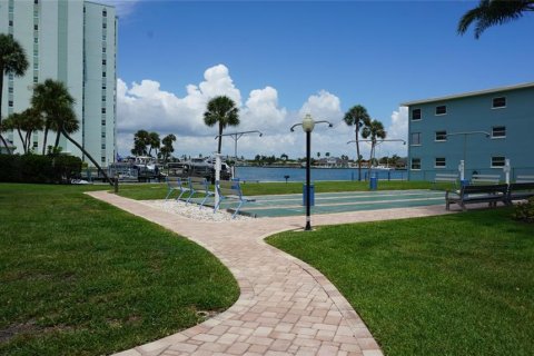 Copropriété à louer à Saint Pete Beach, Floride: 1 chambre, 84.54 m2 № 2406457 - photo 7