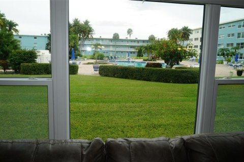 Copropriété à louer à Saint Pete Beach, Floride: 1 chambre, 84.54 m2 № 2406457 - photo 12
