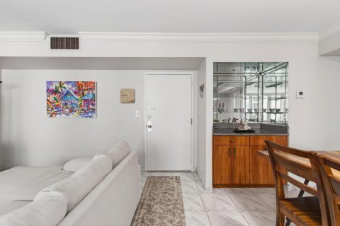 Купить кондоминиум в Хиллсборо-Бич, Флорида 5 комнат, 106.84м2, № 2245502 - фото 10