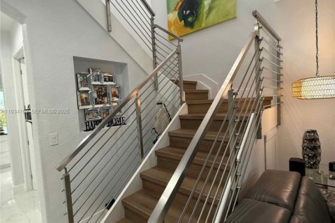 Снять в аренду кондоминиум в Коконат Крик, Флорида 3 спальни, 175.4м2, № 1992429 - фото 10