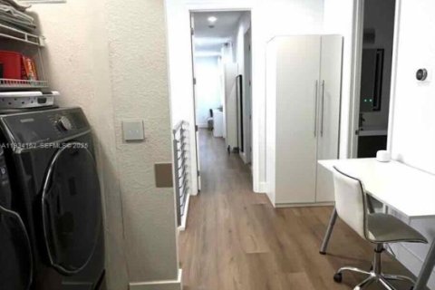 Снять в аренду кондоминиум в Коконат Крик, Флорида 3 спальни, 175.4м2, № 1992429 - фото 29