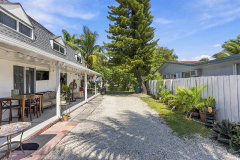 Immobilier commercial à vendre à Miami, Floride: 260.13 m2 № 2417507 - photo 7