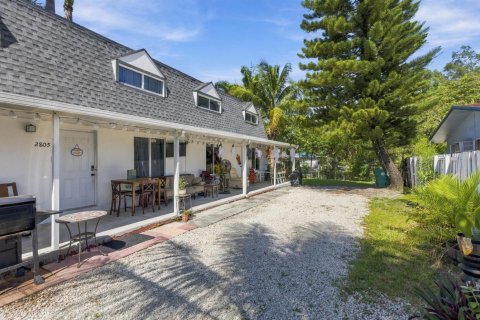 Immobilier commercial à vendre à Miami, Floride: 260.13 m2 № 2417507 - photo 6