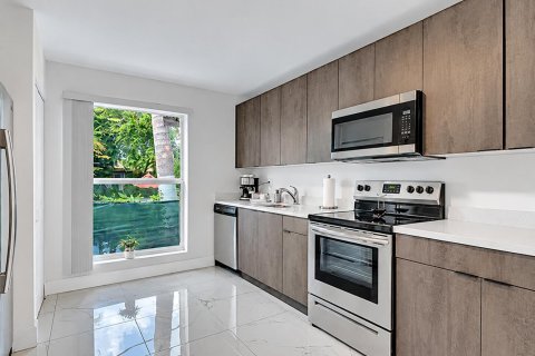 Immobilier commercial à vendre à Miami, Floride: 260.13 m2 № 2417507 - photo 22