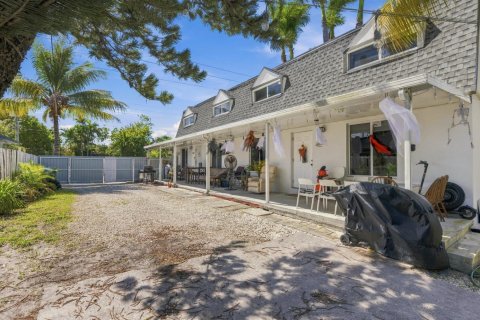 Immobilier commercial à vendre à Miami, Floride: 260.13 m2 № 2417507 - photo 9