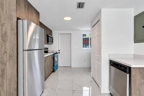 Immobilier commercial à vendre à Miami, Floride: 260.13 m2 № 2417507 - photo 20