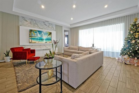 Casa en venta en Winter Garden, Florida, 4 dormitorios, 271.27 m2 № 1549924 - foto 6