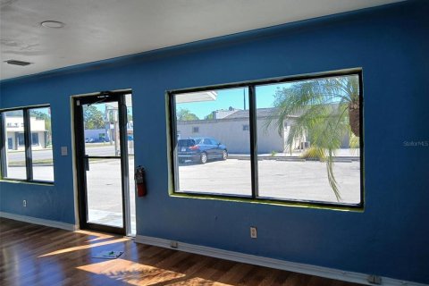 Commercial property in Pinellas Park, Florida 92.9 sq.m. № 1724439 - photo 4