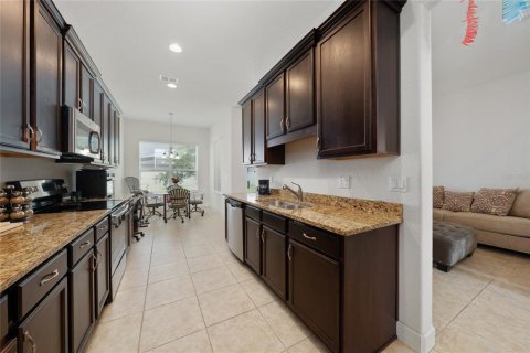 Touwnhouse à vendre à Kissimmee, Floride: 3 chambres, 170.75 m2 № 2210254 - photo 10
