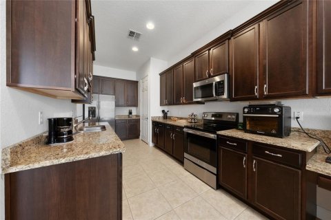 Touwnhouse à vendre à Kissimmee, Floride: 3 chambres, 170.75 m2 № 2210254 - photo 9