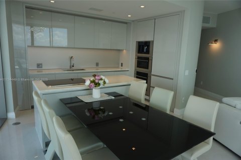Condo in Sunny Isles Beach, Florida, 2 bedrooms  № 1858573 - photo 16