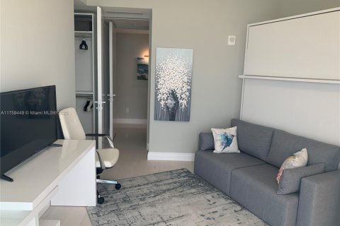 Condo in Sunny Isles Beach, Florida, 2 bedrooms  № 1858573 - photo 30