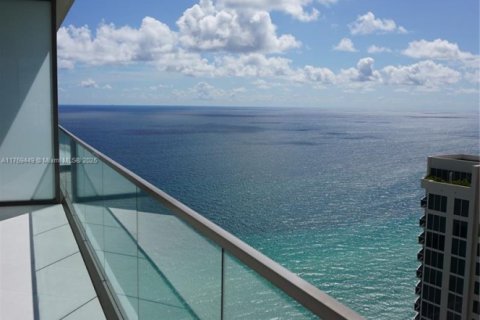 Condo in Sunny Isles Beach, Florida, 2 bedrooms  № 1858573 - photo 5
