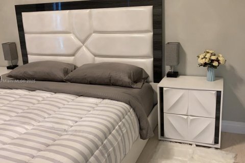 Condo in Sunny Isles Beach, Florida, 2 bedrooms  № 1858573 - photo 20