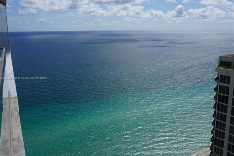 Condo in Sunny Isles Beach, Florida, 2 bedrooms  № 1858573 - photo 6