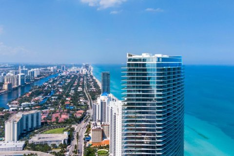 Condo in Sunny Isles Beach, Florida, 2 bedrooms  № 1858573 - photo 3