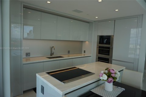 Condo in Sunny Isles Beach, Florida, 2 bedrooms  № 1858573 - photo 17