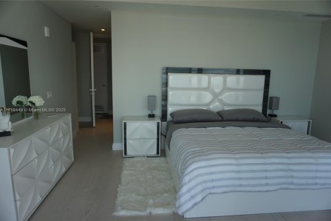 Condo in Sunny Isles Beach, Florida, 2 bedrooms  № 1858573 - photo 23