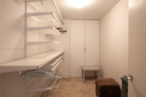 Copropriété à vendre à Hallandale Beach, Floride: 3 chambres, 155.61 m2 № 2145713 - photo 16