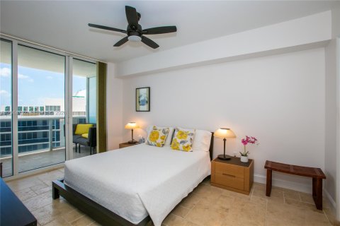 Copropriété à vendre à Hallandale Beach, Floride: 3 chambres, 155.61 m2 № 2145713 - photo 10