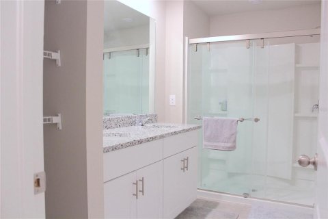 Townhouse in Brandon, Florida 3 bedrooms, 141.68 sq.m. № 2097437 - photo 24