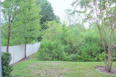 Townhouse in Brandon, Florida 3 bedrooms, 141.68 sq.m. № 2097437 - photo 2