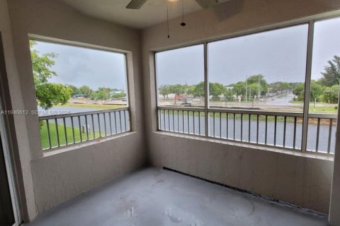 Купить кондоминиум в Окленд-Парк, Флорида 2 спальни, 104.14м2, № 1997736 - фото 7