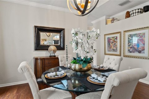 House in Orlando, Florida 4 bedrooms, 190.91 sq.m. № 2228228 - photo 6