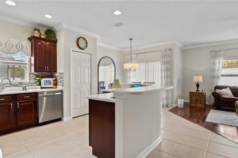 House in Orlando, Florida 4 bedrooms, 190.91 sq.m. № 2228228 - photo 21