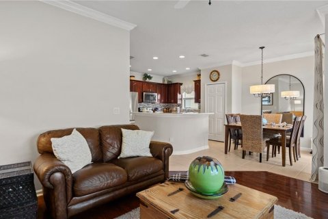 House in Orlando, Florida 4 bedrooms, 190.91 sq.m. № 2228228 - photo 10