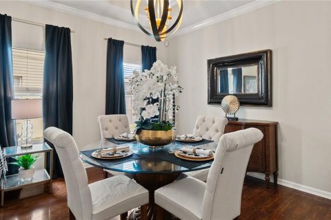 House in Orlando, Florida 4 bedrooms, 190.91 sq.m. № 2228228 - photo 8