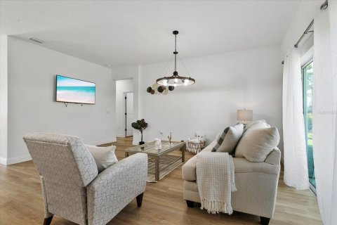Casa en venta en Port Charlotte, Florida, 4 dormitorios, 151.99 m2 № 2387527 - foto 9