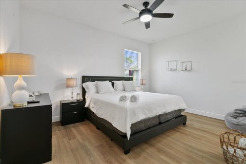 Casa en venta en Port Charlotte, Florida, 4 dormitorios, 151.99 m2 № 2387527 - foto 26