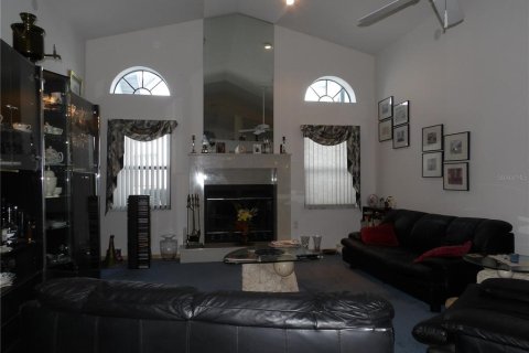 Casa en venta en New Port Richey, Florida, 6 dormitorios, 526.76 m2 № 1888589 - foto 14