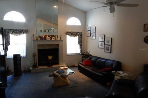 Casa en venta en New Port Richey, Florida, 6 dormitorios, 526.76 m2 № 1888589 - foto 12