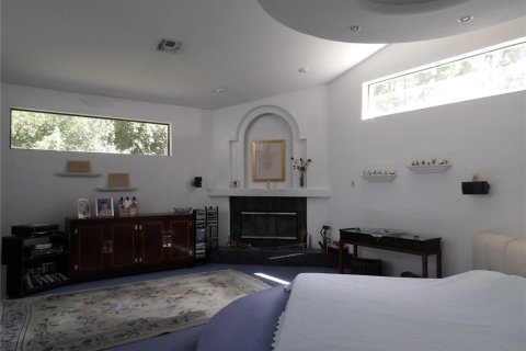 Casa en venta en New Port Richey, Florida, 6 dormitorios, 526.76 m2 № 1888589 - foto 16