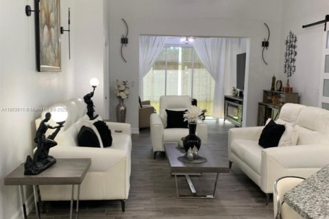 Купить виллу или дом в Окала, Флорида 3 спальни, 198.35м2, № 1959426 - фото 8