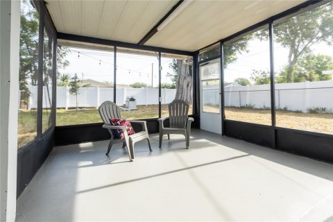 House in Saint Petersburg, Florida 2 bedrooms, 70.23 sq.m. № 1654659 - photo 23