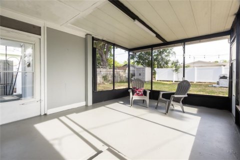 House in Saint Petersburg, Florida 2 bedrooms, 70.23 sq.m. № 1654659 - photo 22