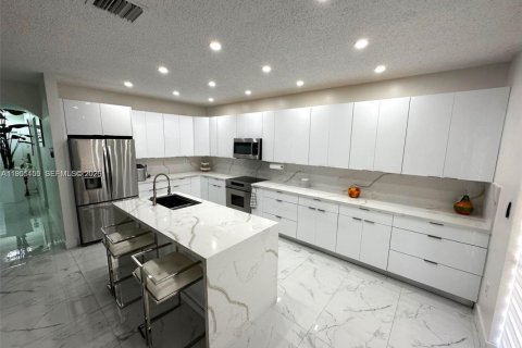 Купить таунхаус в Хомстед, Флорида 4 спальни, 171.5м2, № 2007666 - фото 6