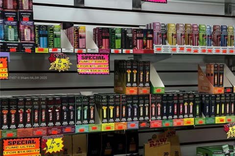 Commercial property in Palmetto Bay, Florida № 1949071 - photo 11