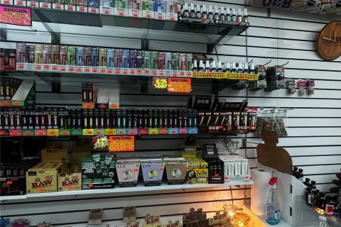 Commercial property in Palmetto Bay, Florida № 1949071 - photo 8